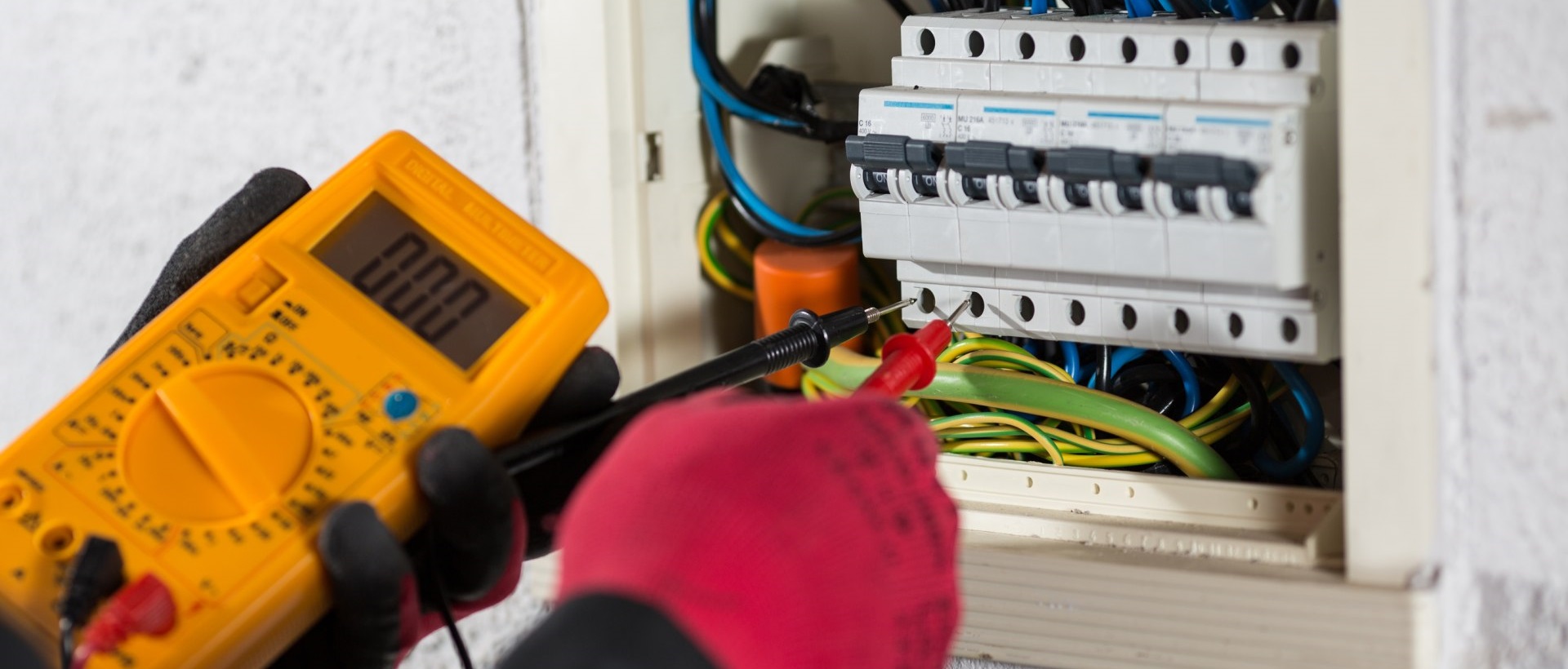 Electricians TW13